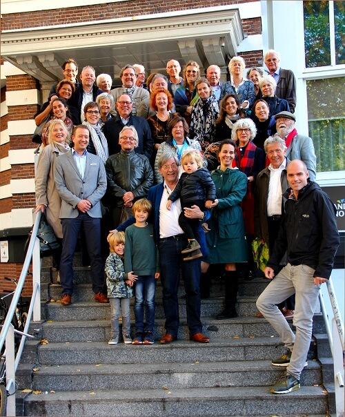 Groepsfoto van genodigden afscheid Thijs